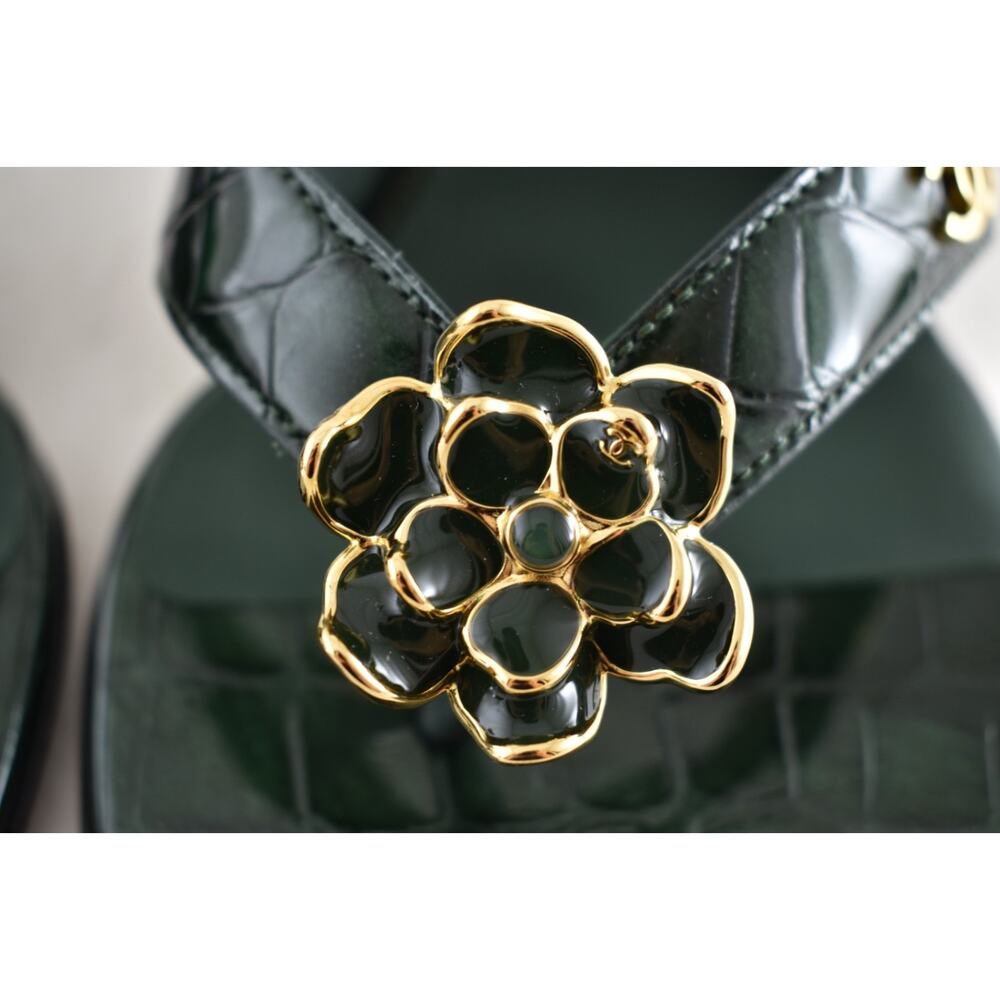 Chanel 26A Green Crocodile Croc CC Flower Backless Mule Heel Thong Sandal 38 - Picture 11 of 16